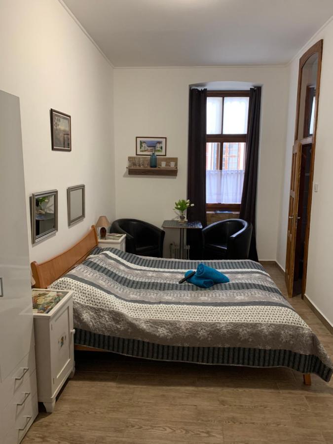 Anna Apartman Pápa Exterior foto